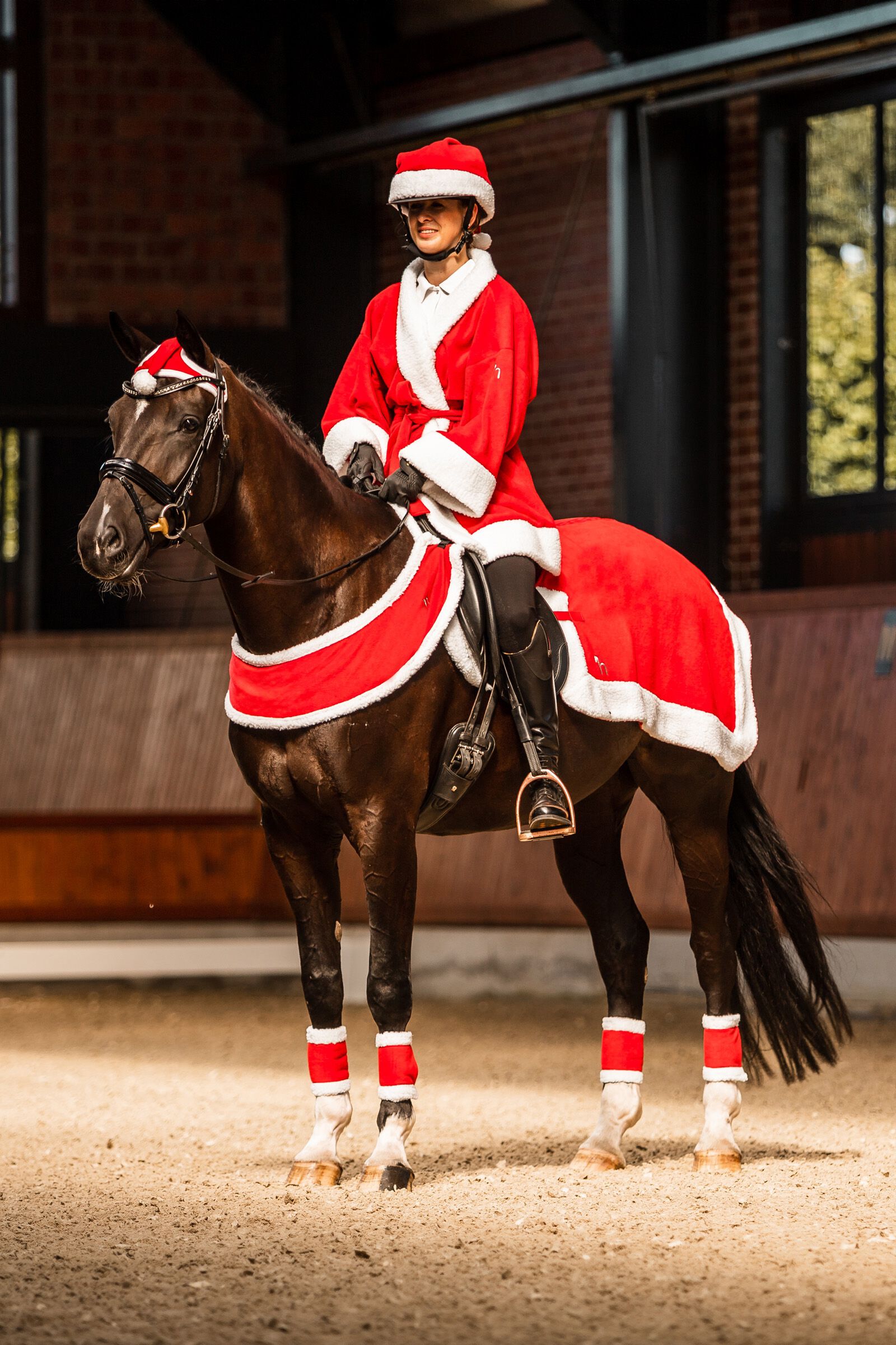 Horse hat clearance