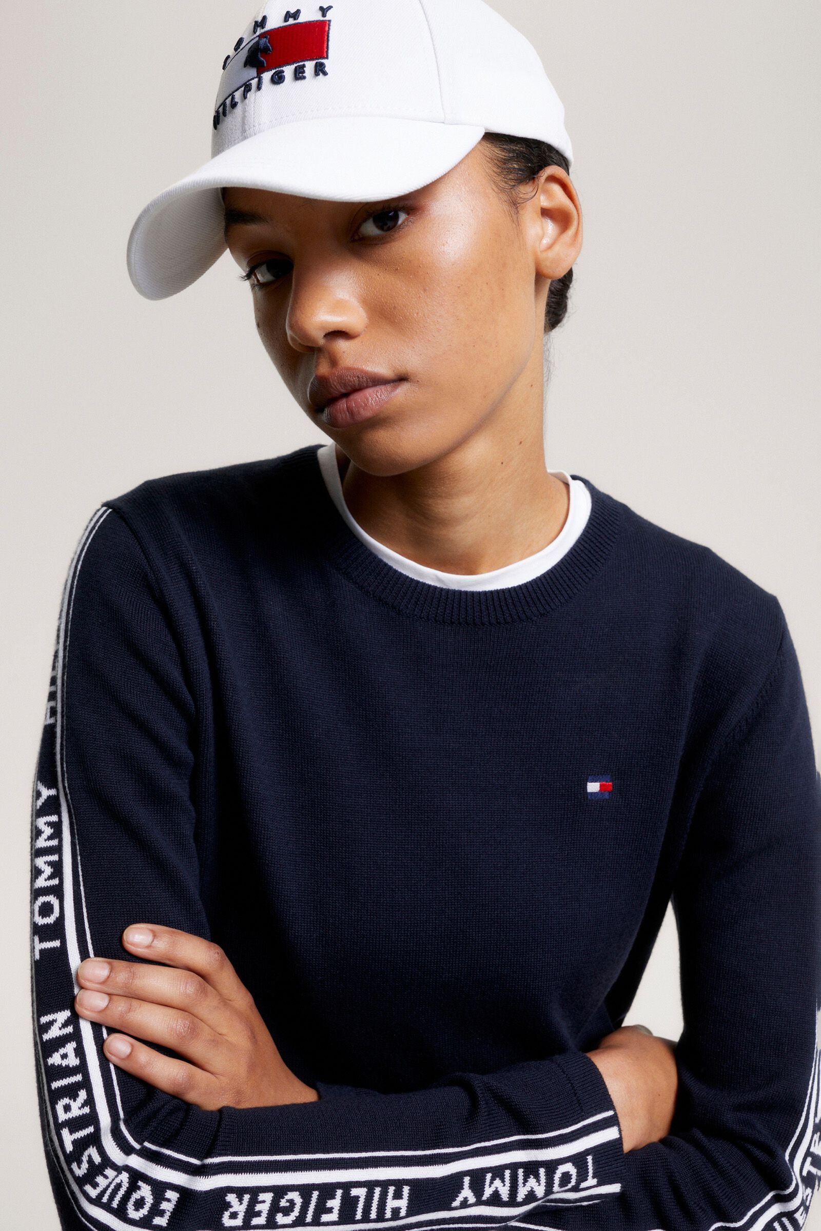 Tommy hilfiger badge cap 2025