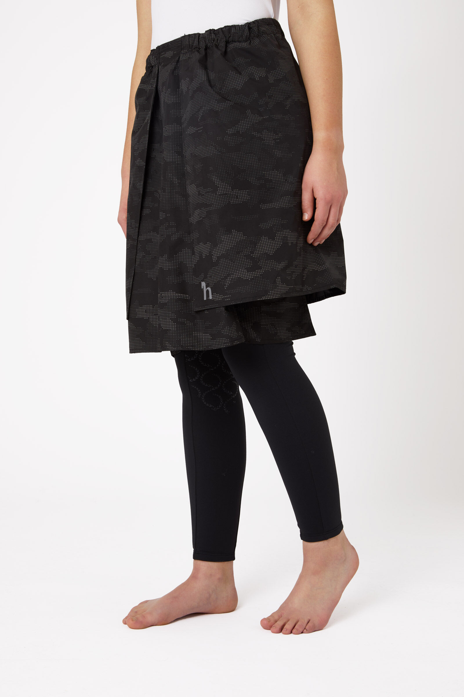 Reflective skirt uk top