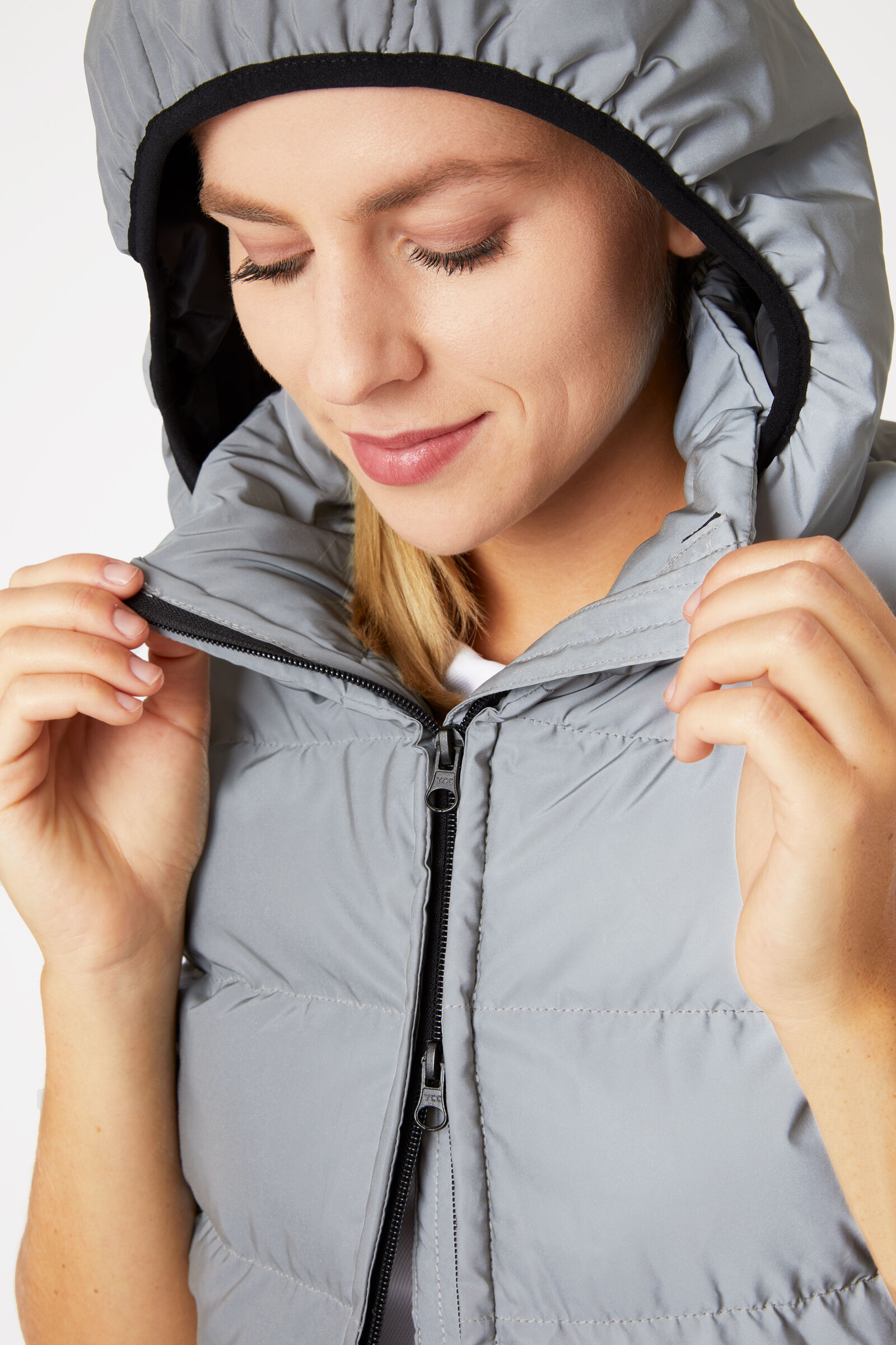 Silver puffer vest womens store