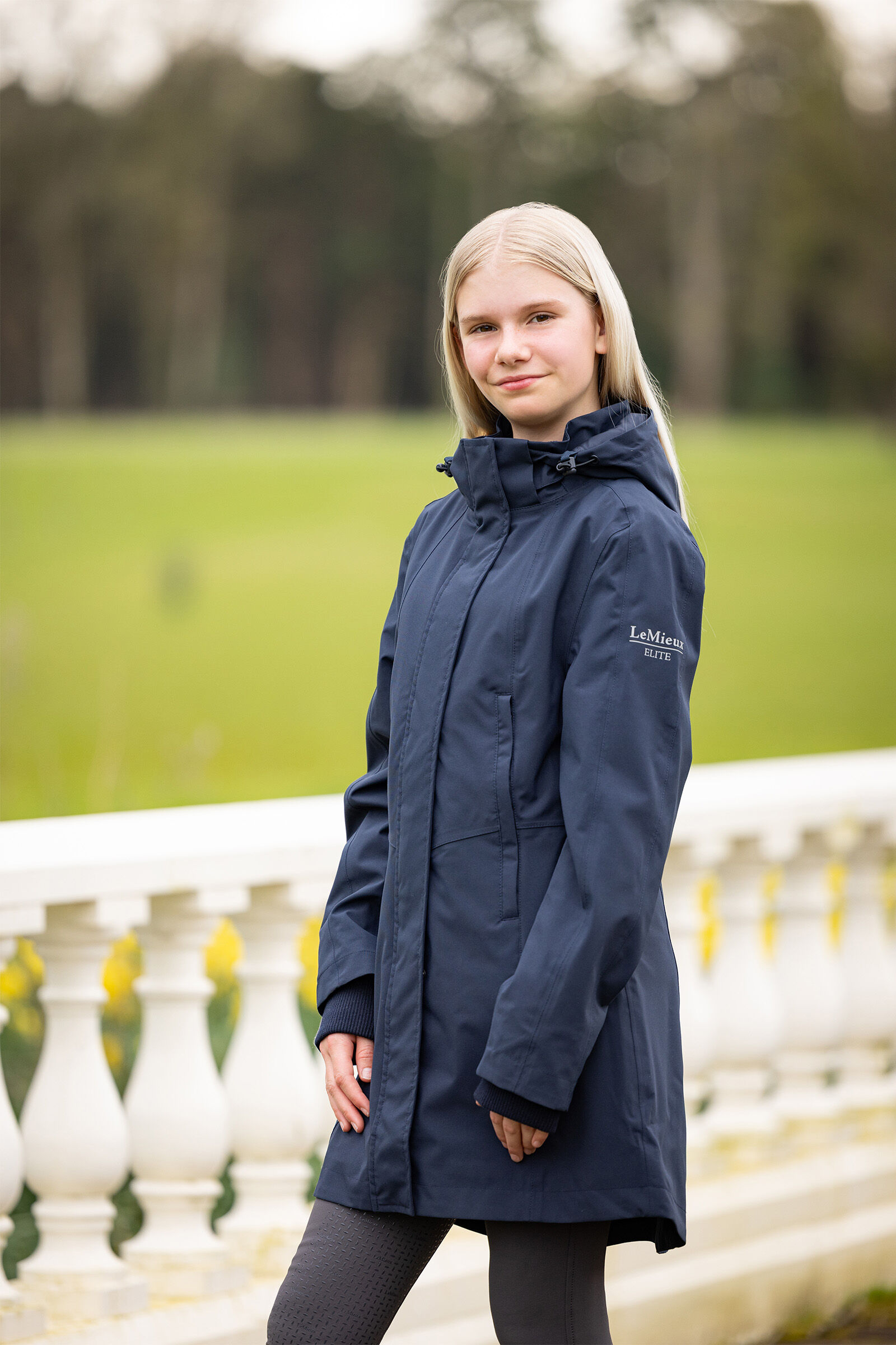 Impermeable coat online