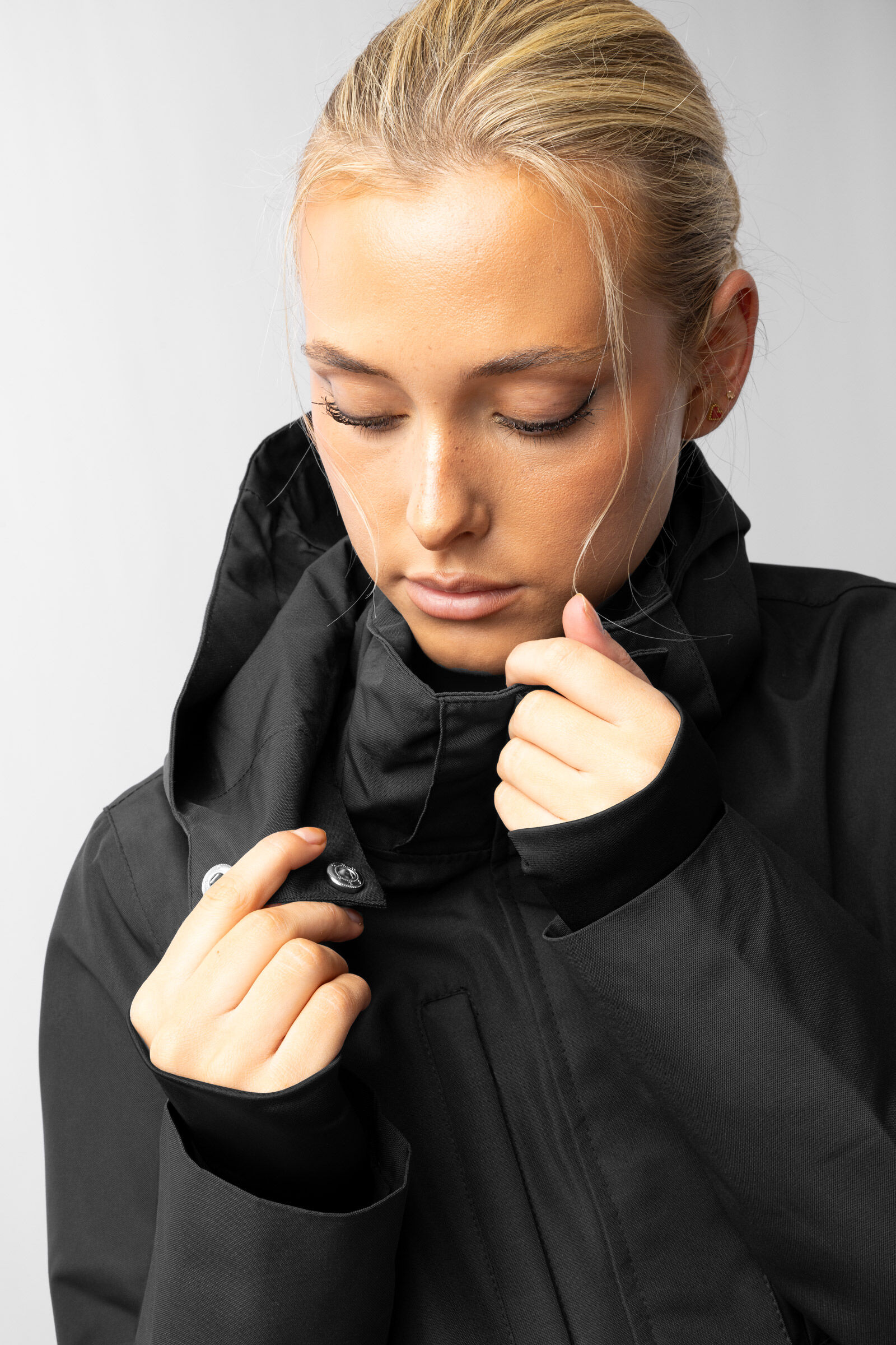 Horze Jadine Women s Technical Waterproof Summer Riding Jacket horze